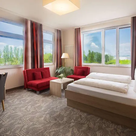 Hotel Western Dreilaenderbruecke 4*
